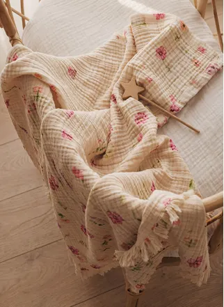 Hippi Menekşe Örtü